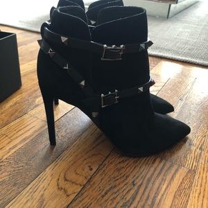 Valentino rockstuds Suède leather booties size 39